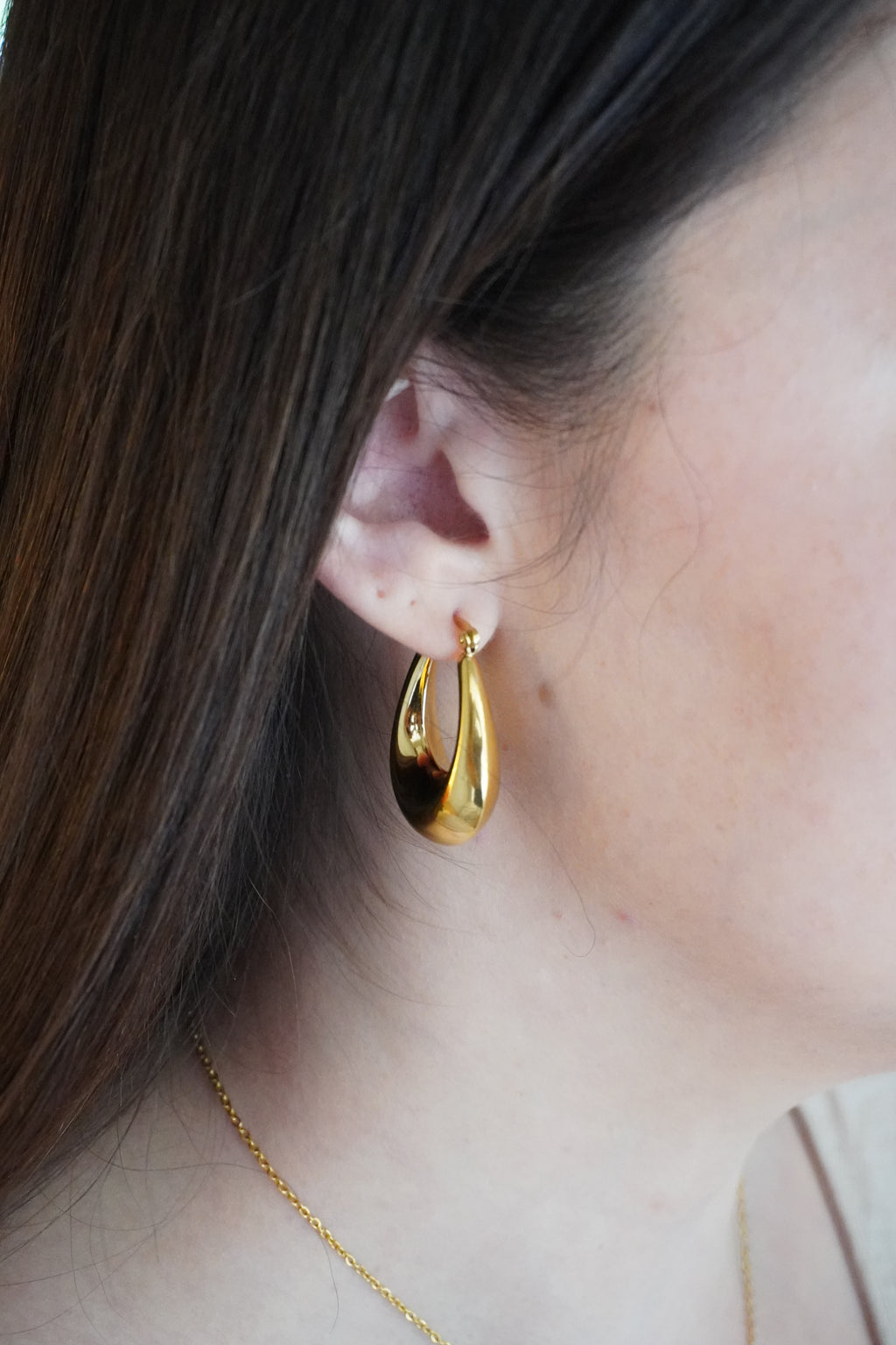 Olivia Hoops