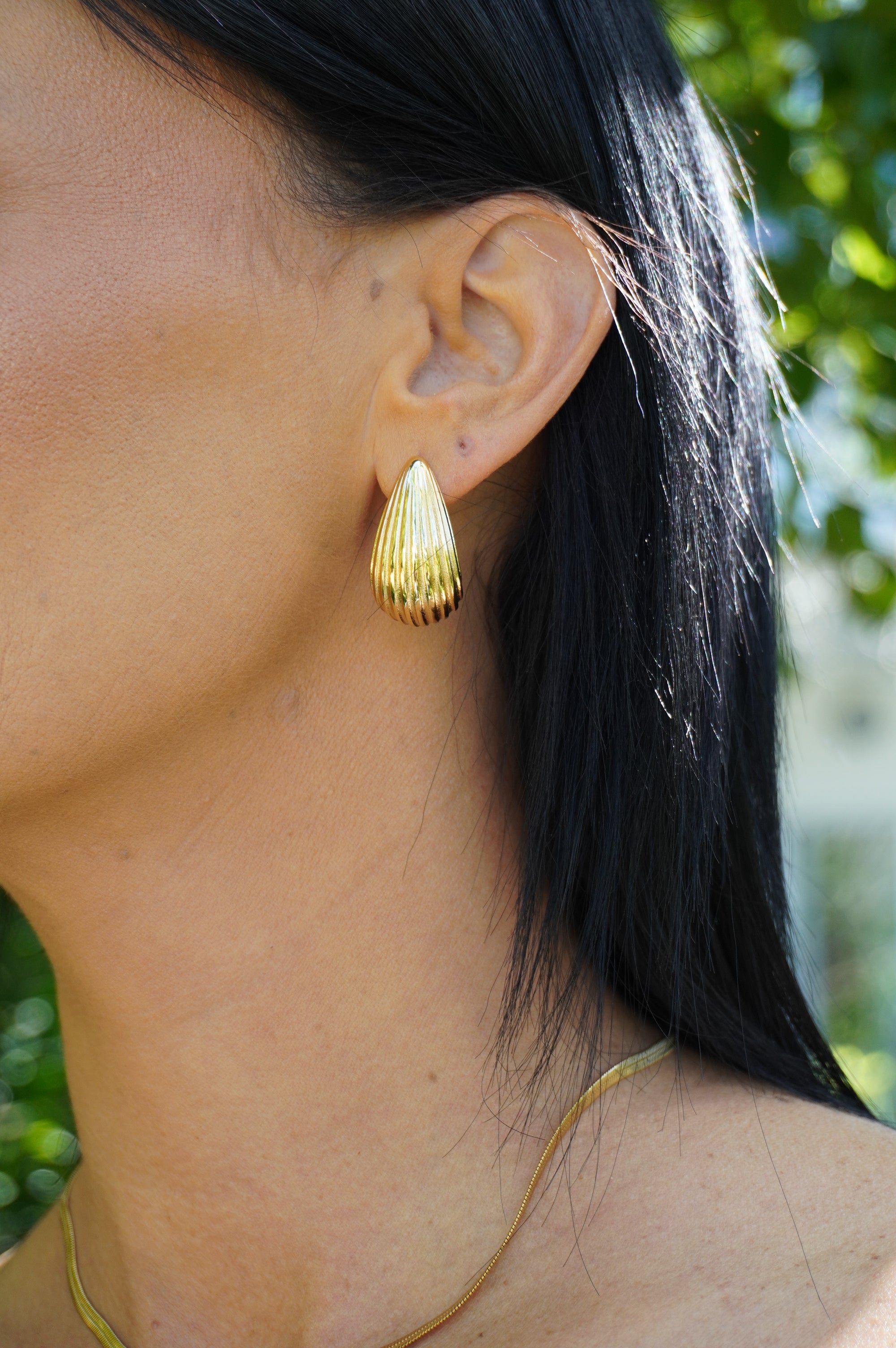 Hayley Ribbed Hoops
