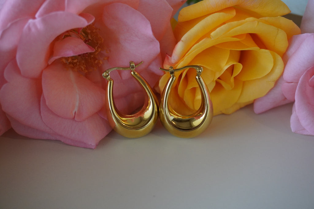 Olivia Hoops
