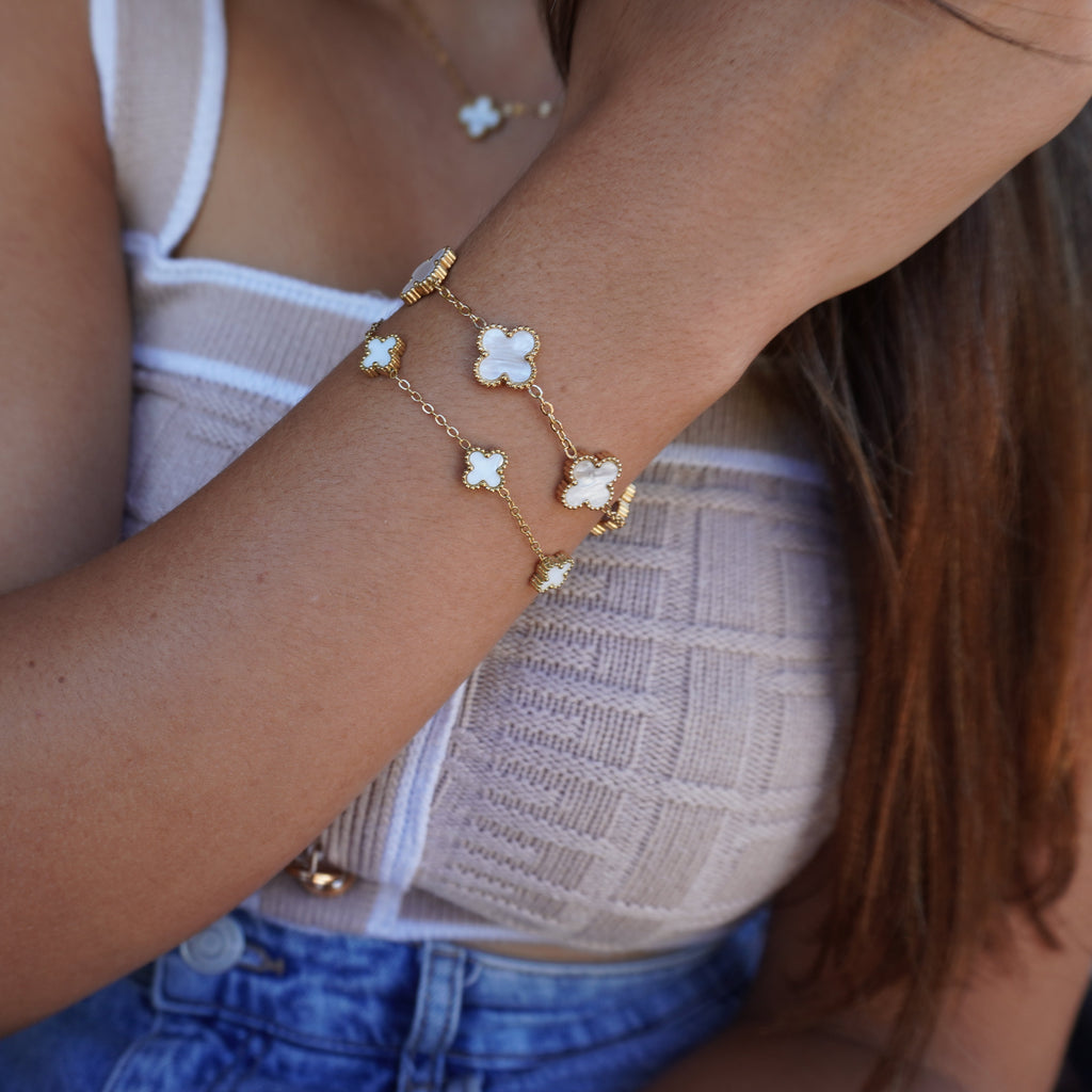 White/Black Clover Bracelet