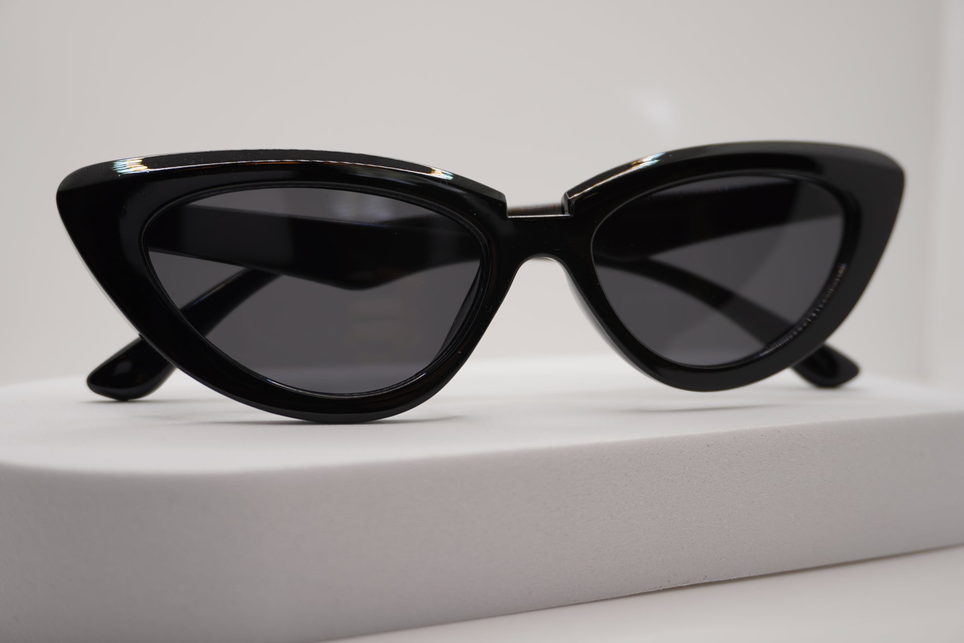 Black Cat Eye Sunnies