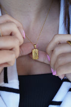 Poppy Pendent Necklace